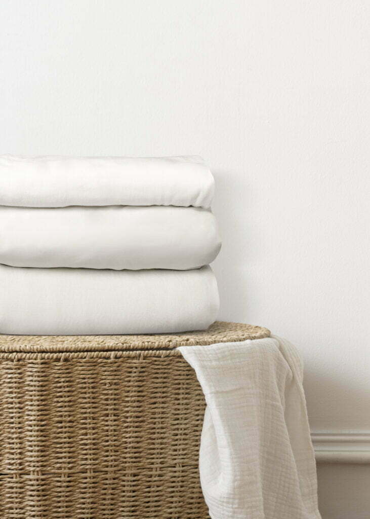 Tigers Trade Lines When it comes to achieving a good night's sleep, the bedding you choose plays a crucial role. Among the various options available, Egyptian cotton bed sheets have gained a reputation for luxury, comfort, and durability. However, with their premium price tag, many wonder if these expensive bed sheets are truly worth the additional cost. In this article, we will explore the unique features of Egyptian cotton bed sheets, compare them to other materials, and highlight how Tigers brand for bedding can enhance your sleep experience.