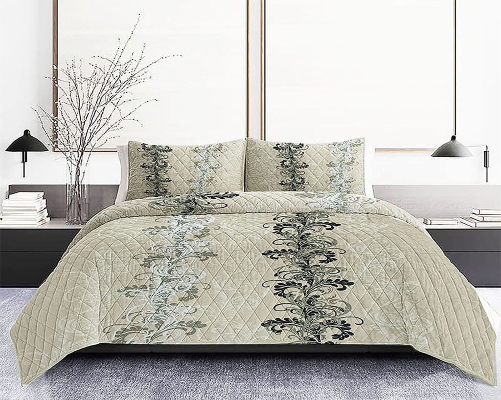 Coverlet bed set