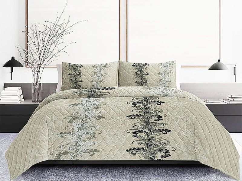 Coverlet bed set